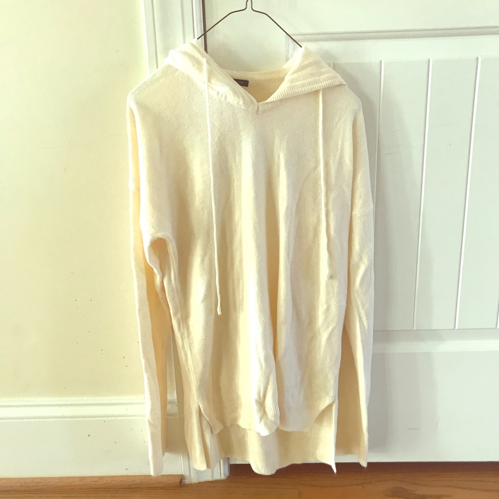Hooded sweater